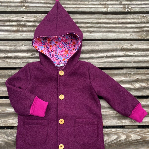 Walkjacke oder Walkmantel Zipfel-Jacke Schurwolle dunkle Beere & Fuchsia, Blumen rosa/pink