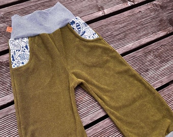 Comfortable terry cloth harem pants with pockets, olive-green, striped cuffs and forest animals // Color as desired!!