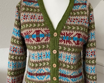 Handgestrickte Fair Isle-Jacke aus reiner Alpaka-Wolle, Modell in 36/38 oder in Deiner Wunschfarbe und Größe