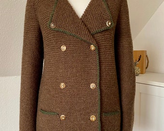 Double-breasted traditional jacket with cuffs and pockets made from a pure virgin wool-alpaca mix - in your size and favorite color