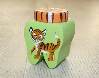 Milk tooth box, tooth fairy, hand painted, personalized, box with leopard, tooth box with tiger, letter from the tooth fairy, tooth fairy certificate, certificate