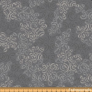 Könnte beinhalten: Ein nahtloses Muster mit grauem Hintergrund und weißen, stilisierten floralen Designs. Das Design erinnert an eine handgezeichnete Kritzelei.