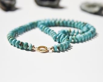 Kingman Türkis und 14k Gold Seide geknotete Halskette, natürlicher blauer Türkis und solide Goldhalskette mit Stecker - fügen Sie Ihre Charms hinzu
