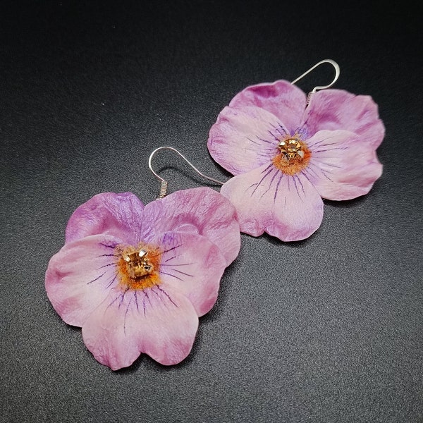 Earrings Floral Crochets d'oreilles "Pensées Mauve" Boucles d'oreilles en Cernit Polymer Clay