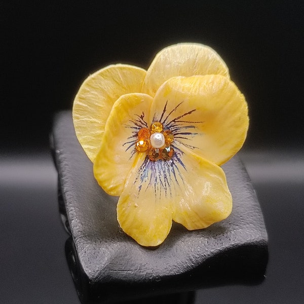 Ring Flower Bague "Pensée Vanille" en Cernit Polymer Clay Handmade Jewelry Flower
