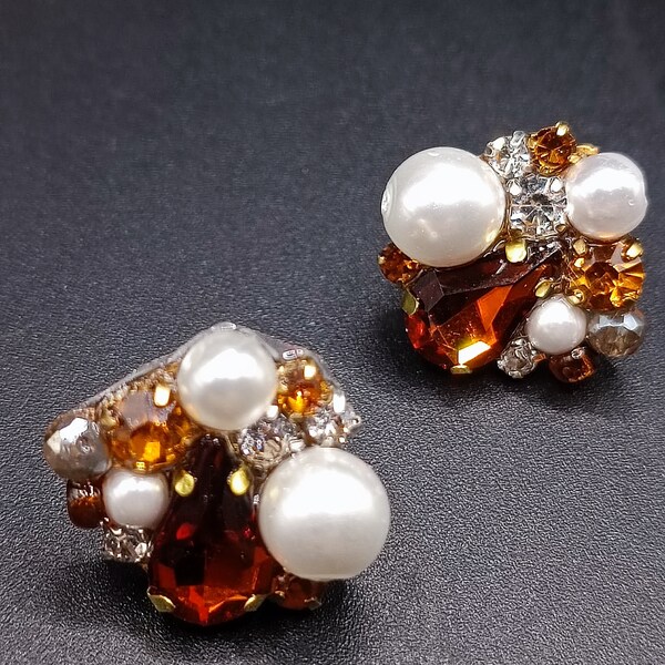 Boucles d'oreilles Crochets fantasie en Cristaux Cognac et Perles Toho