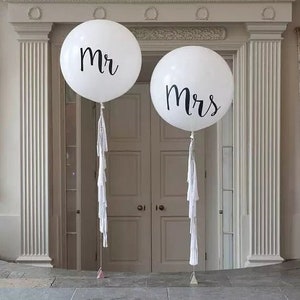 2 large balloons Mr & Mrs wedding photo shoot bridal couple wedding photo XXL balloon giant balloon photo shoot wedding day 90 cm