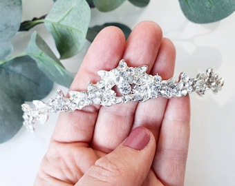 Strass Tiara Krönchen Braut Haarschmuck Hochzeit Krone Schmuck Brautschmuck Brautfrisur Hochzeitstag Trauung Brautpaar Bräutigam