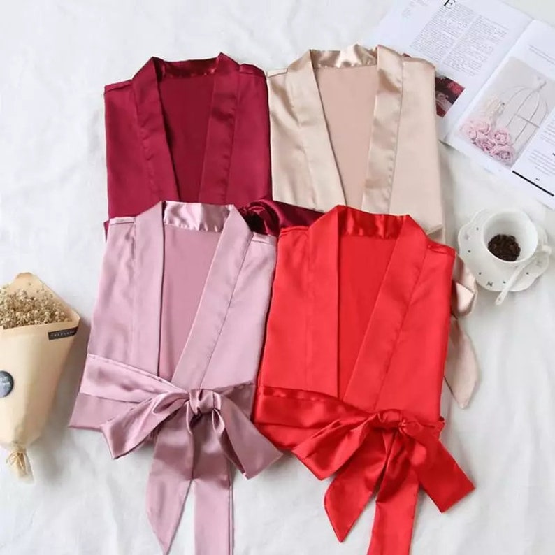 Bride bathrobe Golden Font Wedding Dress Up Kimono Get Ready Shooting Wedding Day Bride Bridegroom Wedding Accessories Bride