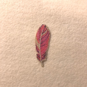 Appliqué - Elegant Embroidered Feather in Magenta, Red and Metallic Gold - Iron On