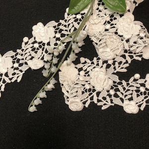 White Embroidered Lace with Roses and Leaves