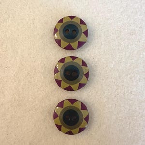 Kaffe Fassett Button - 20mm/3/4 Inch Wine and Lime Star Flower - Price is for 1 Button