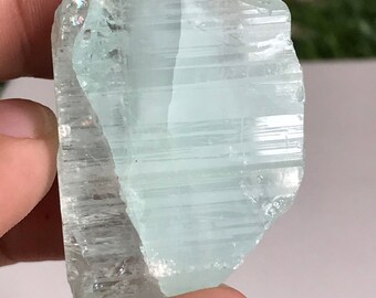 Aquamarine crystal, Natural raw aquamarine crystal gemstone