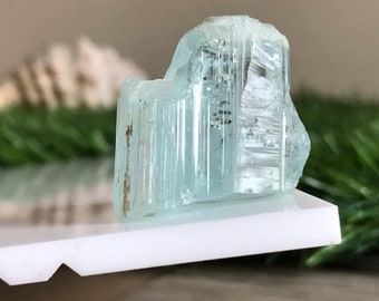 Aquamarine crystal, Natural raw aquamarine crystal gemstone