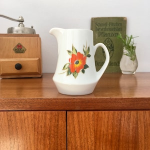 Vintage Milchkännchen, Jaeger und Co. Bavaria, 70er Jahre, Blumendekor, &quot;Flower-Power&quot;, made in Germany, Sammlerstück