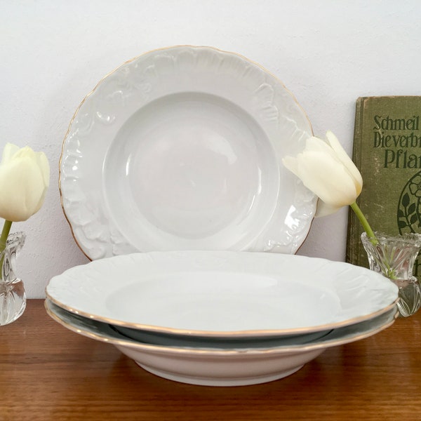 Vintage, 3 Suppenteller, Bayreut Gloria Royal Exklusivserie, 60er, weißes Porzellan, Goldrand, Wellenrand, made in Germany, romantisch