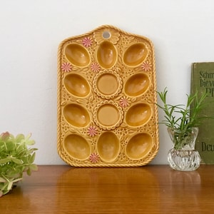 Vintage, egg plate, plate for 10 boiled eggs, ceramic, honey-colored glaze, pink flowers, 70s, original 70s, WGP, collector&#39;s item