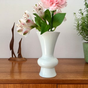 Vintage, Vase, Bareuther Waldsassen Bavaria 134, Op-Art, funnel vase, 60s, Porcelain, made in Germany, collector&#39;s item