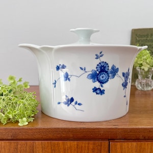 Vintage, terrine, serving bowl, porcelain factory Arzberg Selb, form Corso, cobalt, blue flowers, 80s/90s, collector&#39;s item