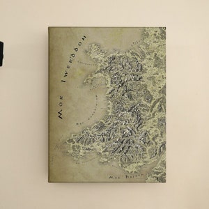 Toile Cymraeg du Pays de Galles, carte fantastique, cadeau gallois, carte du Pays de Galles, cadeau du Pays de Galles, cadeau geek pour lui, cadeau geek pour elle, Cymraeg Anrheg, anneaux de pouvoir