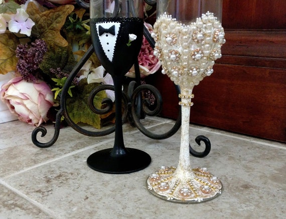 Bride Groom Flutes  Wedding Champagne Glasses  Mr and Mrs