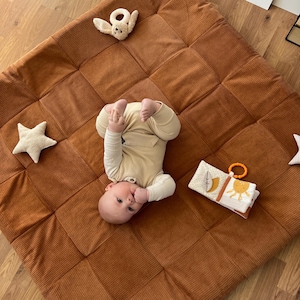 Krabbeldecke mit Cord - mit Name und Datum personalisierbar - cognac rost extra dick