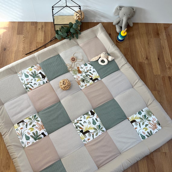 Baby Krabbeldecke mit Namen personalisiert * Dschungel Sand Salbei