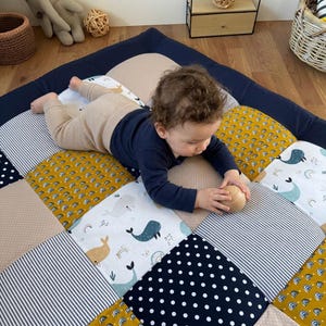 Patchwork Krabbeldecke mit Name Blauwal Senfgelb Navyblau* Krabbelmatte Spielmatte