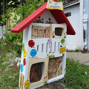 Kindergarten farewell gift | Insect hotel, bee hotel personalized with children's names and saying | weatherproof paints | hand-painted