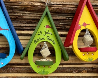 Casinha de pássaros comemorativa - Estação de alimentação colorida para bolas de sebo e comida de pássaros - Original Bird Villa