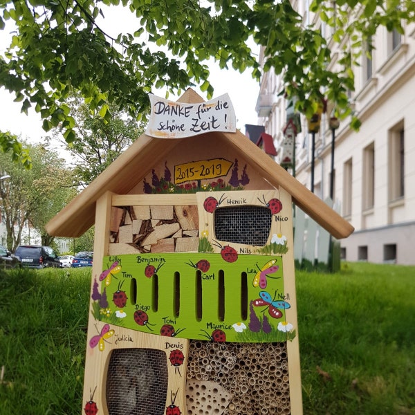 Abschiedsgeschenk Kindergarten | Insektenhaus mit Namen der Kinder, wetterfest, handbemalt