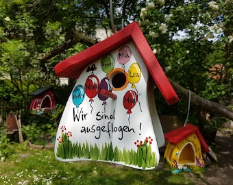 Abschiedsgeschenk Kindergarten - Vogelhaus, Vogelvilla personalisiert mit Namen der Kinder | wetterfeste Farben