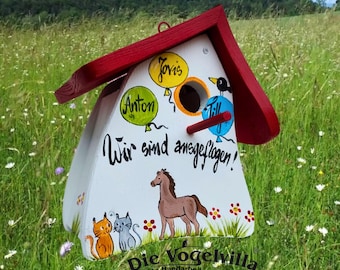 Bird Villa - Personalized Nesting Box with Name | Hand-Painted Birdhouse | Kindergarten Farewell Gift | Handmade Wooden Item
