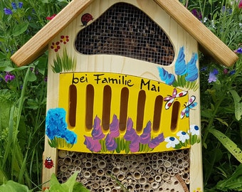 Abschiedsgeschenk Kindergarten - Insektenhotel, Bienenhotel personalisiert mit Namen der Kinder | wetterfeste Farben