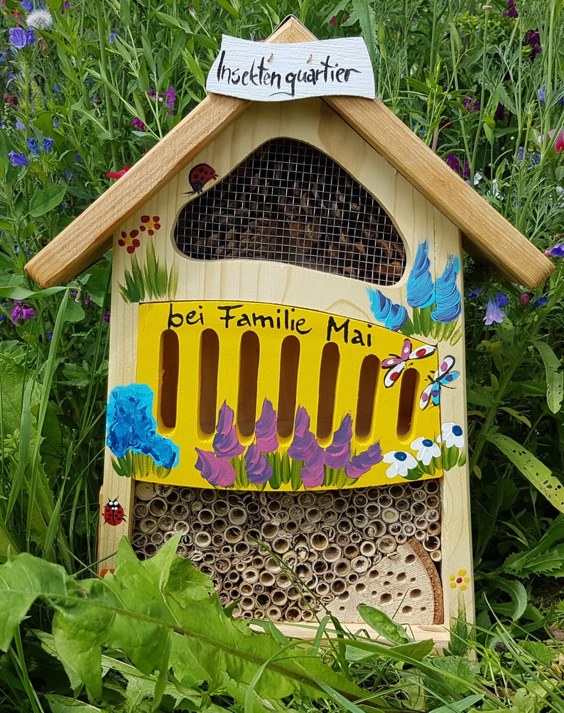 Abschiedsgeschenk Kindergarten Insektenhotel, Bienenhotel personalisiert mit Namen der Kinder wetterfeste Farben Bild 1