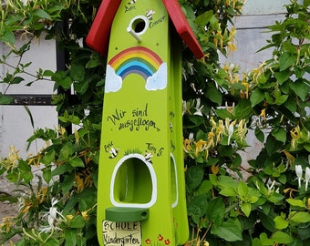 Abschiedsgeschenk Kindergarten | buntes Vogelhaus zum Füttern und Nisten mit wetterfester Farbe