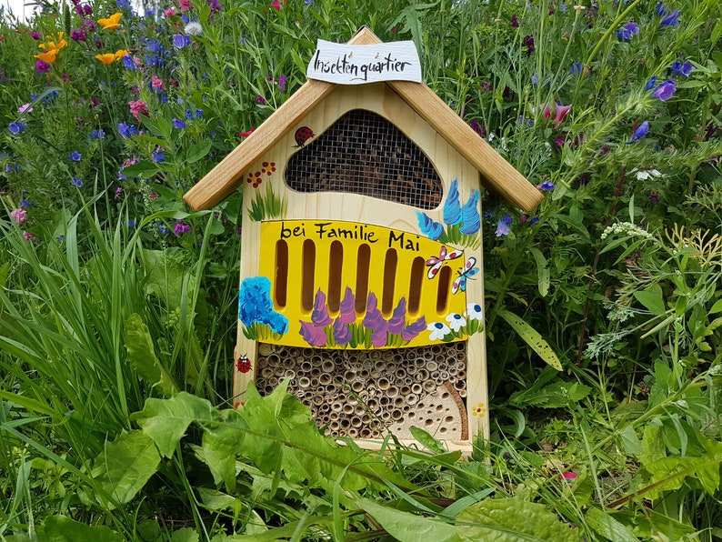 Abschiedsgeschenk Kindergarten Insektenhotel, Bienenhotel personalisiert mit Namen der Kinder wetterfeste Farben Bild 2