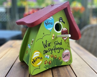 Abschiedsgeschenk Kindergarten - Vogelhaus, Vogelvilla personalisiert mit Namen der Kinder | wetterfeste Farben