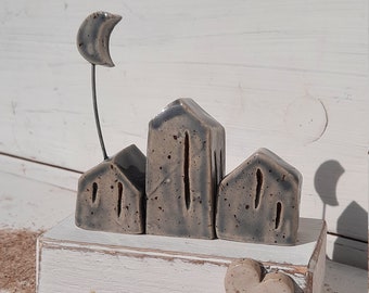 3 maisons en céramique avec cœur fixé sur bois, unique, gris agate, comme sur la photo, grès résistant au gel, maison en céramique, maison miniature