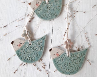 Ceramic hangers, birds, set of 3, spring decoration, handmade gift tags, decorative hangers, little birds, turquoise transparent glaze