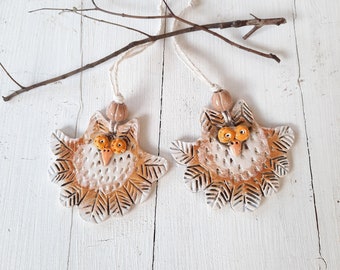 Cintre en céramique, hibou, jeu de 2, décoration de printemps, étiquettes cadeaux faites à la main, cintres décoratifs, hibou, hibou, hibou grand-duc, décoration pour couronne de porte, décoration de fenêtre