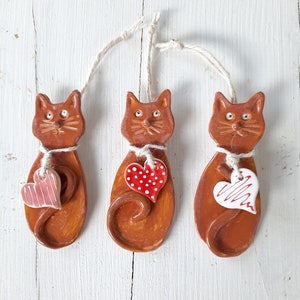 Ceramic hangers, cats, set of 3, with heart and ribbon to hang, handmade gift tags, decorative hangers, decoration for door wreath, window decoration