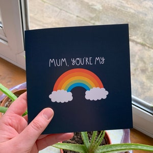 Tarjeta de felicitación ilustrada "Mamá, eres mi arcoíris" / Celebración del cumpleaños del Día de la Madre