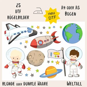 Könnte beinhalten: Eine Sammlung von 25 DTF-Bügelbildern mit Weltraum-Illustrationen. Enthält ein Raumschiff, eine Rakete, den Planeten Erde, Astronauten, Mond, Saturn und Sterne. Der Text lautet "Blonde oder dunkle Haare" und "Weltall".