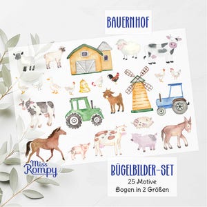 Op de afbeelding: Een vel met opstrijkbare transfers met boerderijthema, met aquarel illustraties van boerderijdieren, een schuur, een windmolen en een tractor. De teksten "BAUERNHOF" en "BÜGELBILDER-SET" zijn zichtbaar. Het vel bevat 25 motieven in 2 maten.