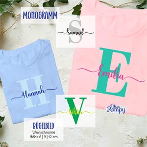 Könnte beinhalten: Drei T-Shirts mit personalisierten Designs. Ein hellblaues Shirt mit dem Namen "Alannah" und dem Buchstaben "H". Ein rosa Shirt mit dem Namen "Emilia" und dem Buchstaben "E". Ein weißes Shirt mit dem Namen "Samuel" und dem Buchstaben "S".