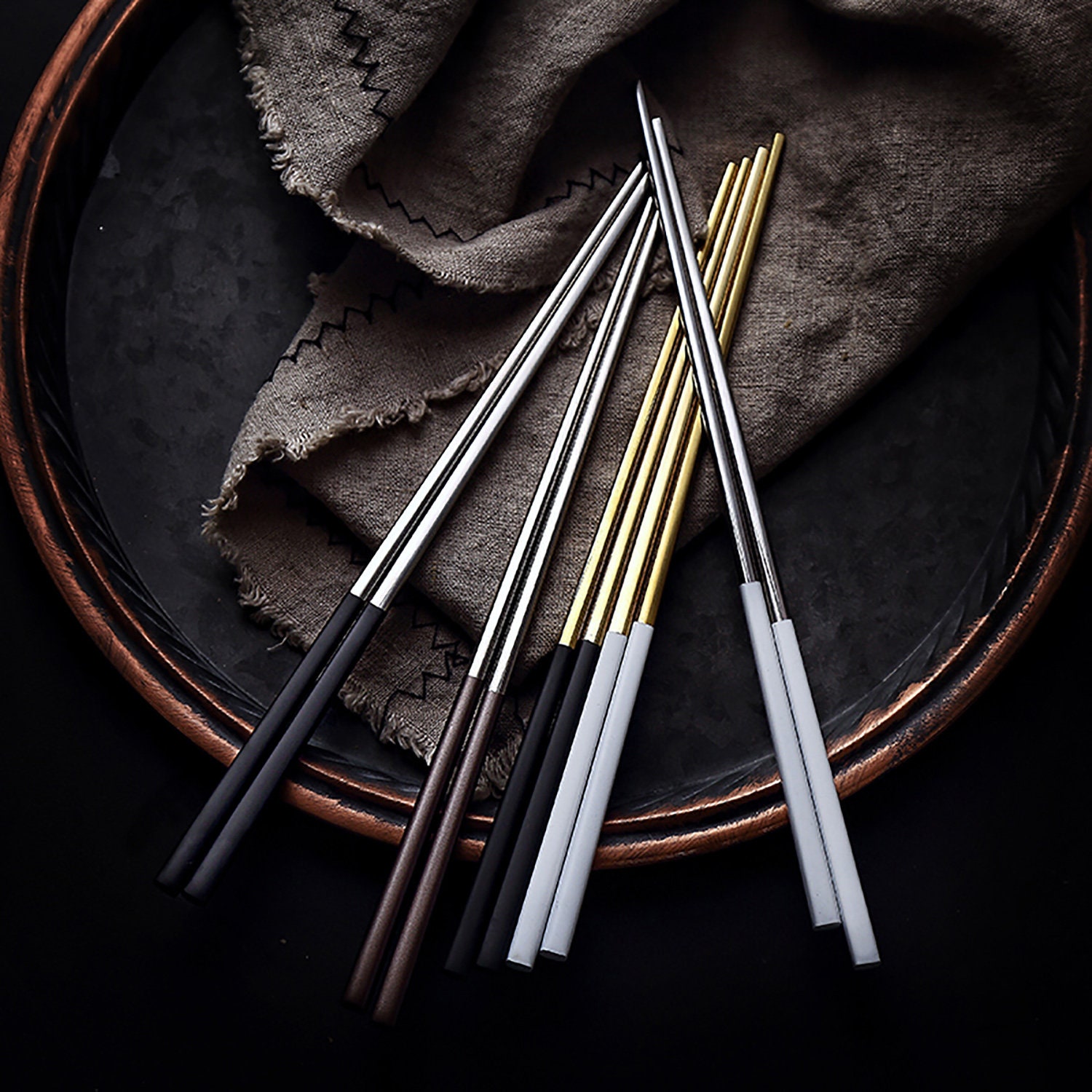 Chinese Gold Dragon Style Chopsticks Luxury Alloy Sushi Chopsticks  Household Chop Sticks Tableware 1 Pair