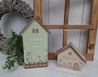 Dekohaus mit Spruch aus Holz skandinavische Holzdeko Haus Holzhaus hygge Deko Häuschen dänische Häuser Holzdeko für den Garten Eingangsdeko