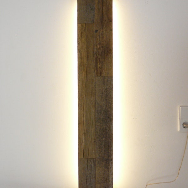 Lichtobjekt Wandlampe Antikholz rustikal 60 cm Länge