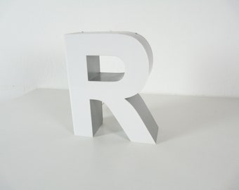 30 cm illuminated letter "R" with LED lighting supply cable + plug